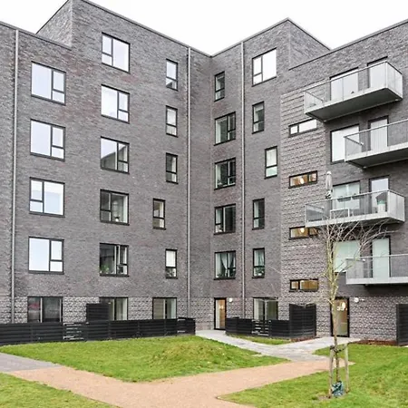 Sanders Arena - Lovely Three-bedroom Close To Metro Station * København