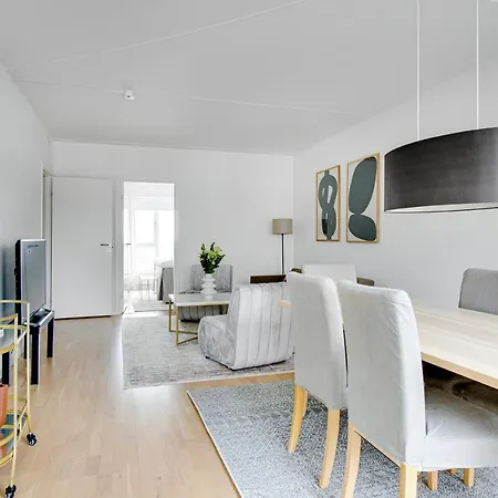 Sanders Arena - Lovely Three-bedroom Close To Metro Station København